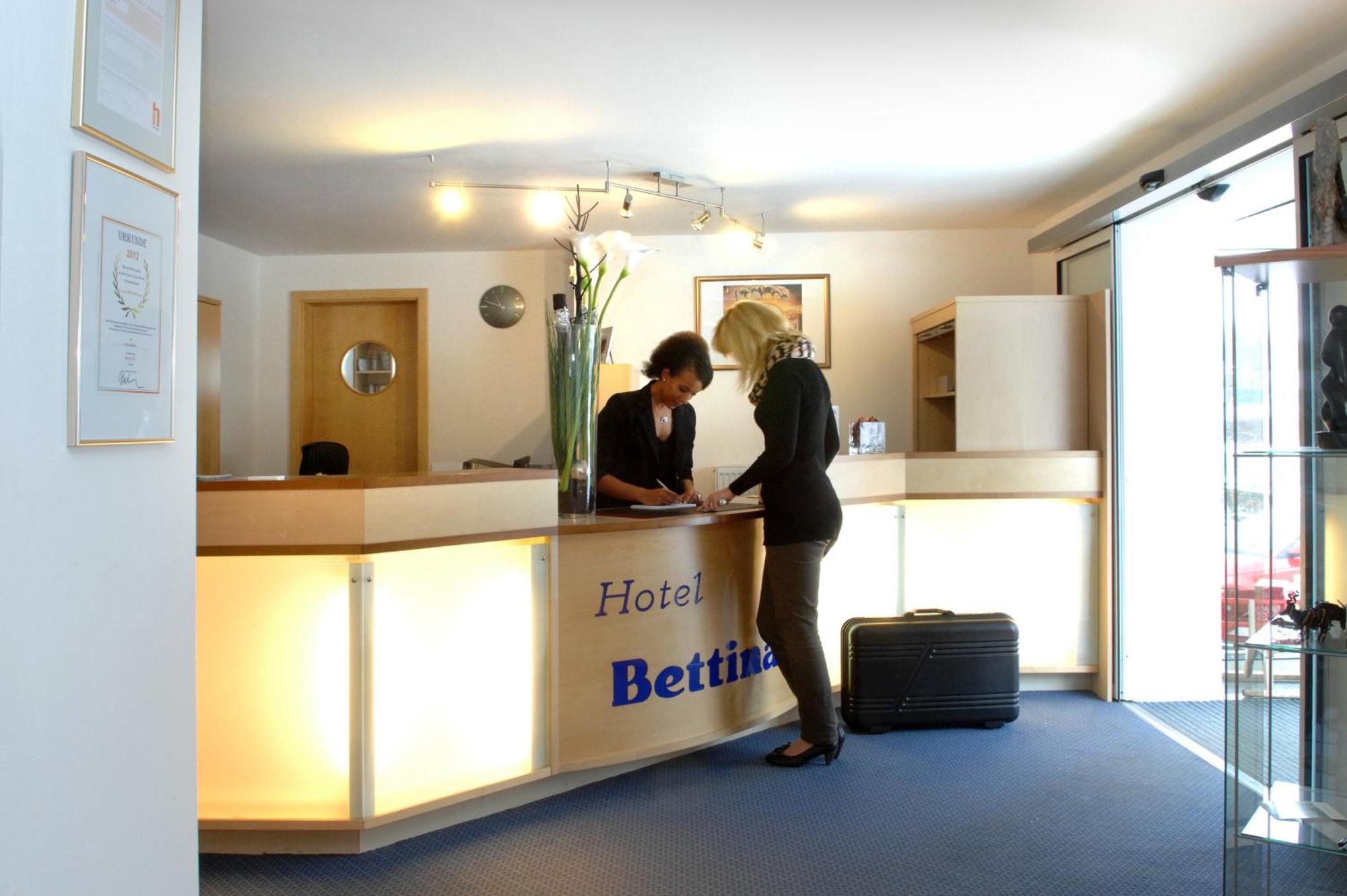 גונצבורג Hotel Bettina Garni מראה חיצוני תמונה